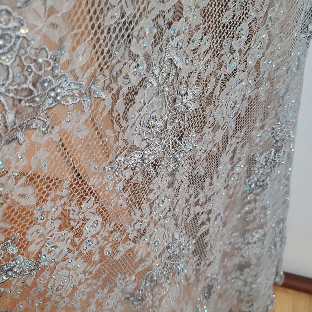Dress - Picture 5 of 12